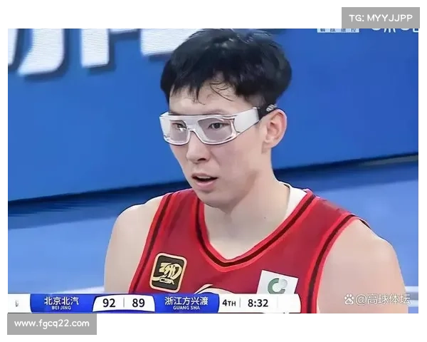 周琦首秀震撼全场表现超预期引发广泛关注成焦点 周琦首秀震撼全场表现超预期引发广泛关注成焦点
